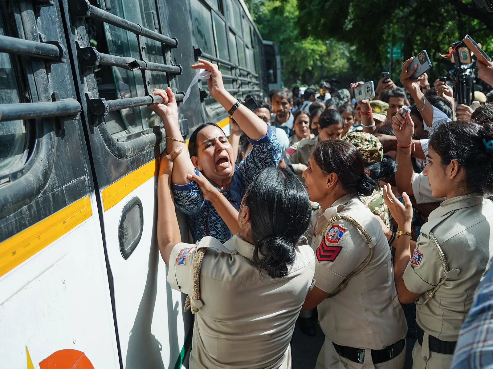 Three women journalists file sexual harassment complaints at Jantar Mantar protest, crime branch to probe Three women journalists file sexual harassment complaints at Jantar Mantar protest, crime branch to probe