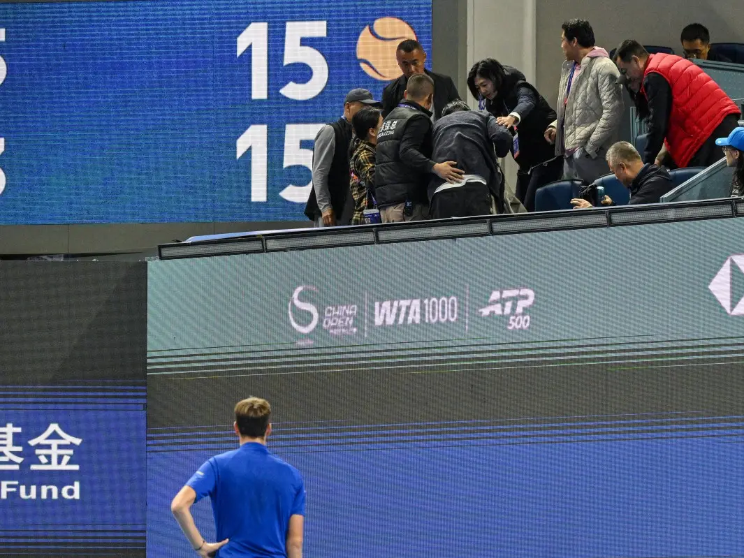 Daniil Medvedev reveals why he struck ball that hit spectator at China Open Daniil Medvedev reveals why he struck ball that hit spectator at China Open