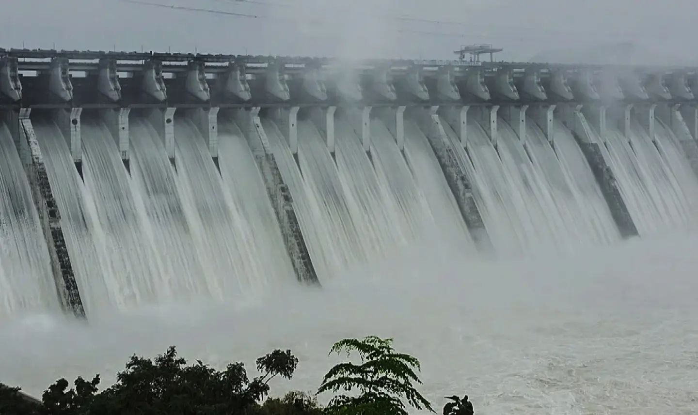 Water Reforms in Gujarat, 2003