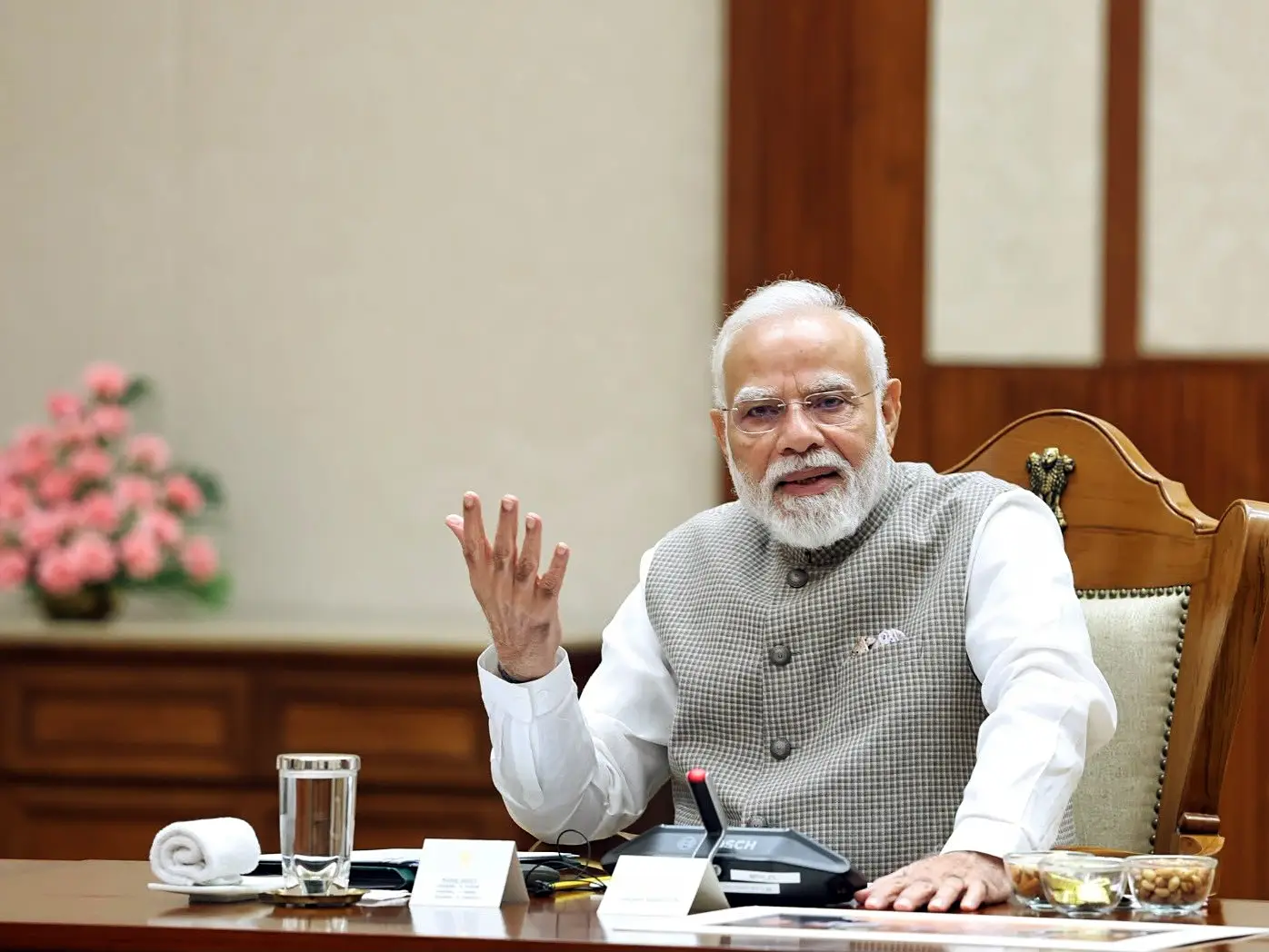 From 2001 Bhuj earthquake to Covid-19, PM Modi lists lessons he learnt in 25 years of service; says 'people are God' From 2001 Bhuj earthquake to Covid-19, PM Modi lists lessons he learnt in 25 years of service; says 'people are God'