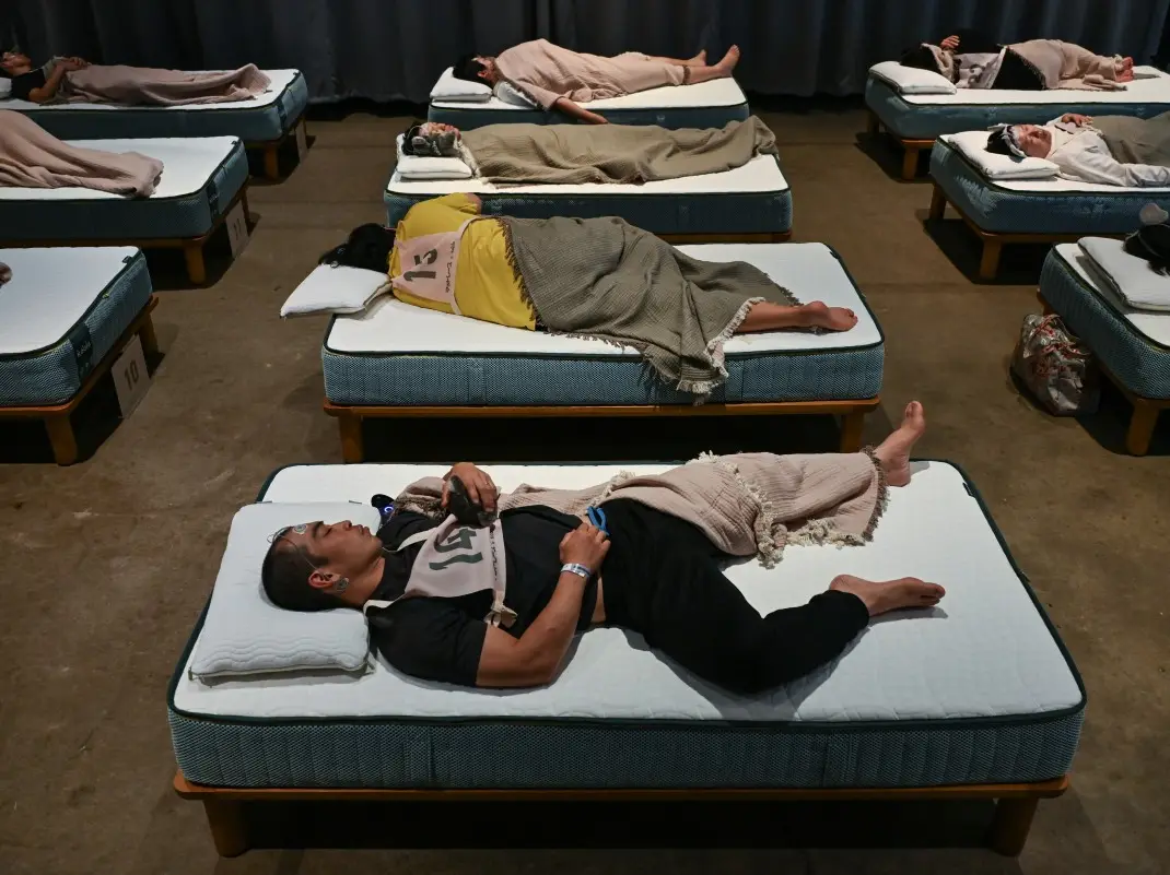 Japanese compete to be named fastest and deepest sleeper in unique contest Japanese compete to be named fastest and deepest sleeper in unique contest