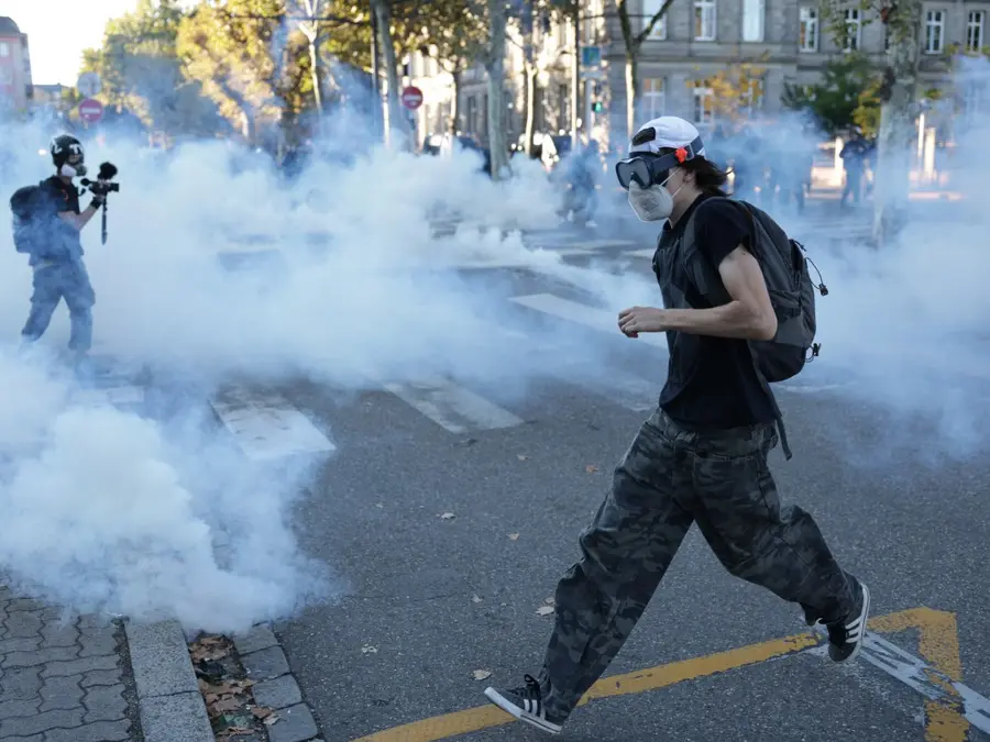 France protests: How a Gen Z school movement turned into a political war | The Verdict