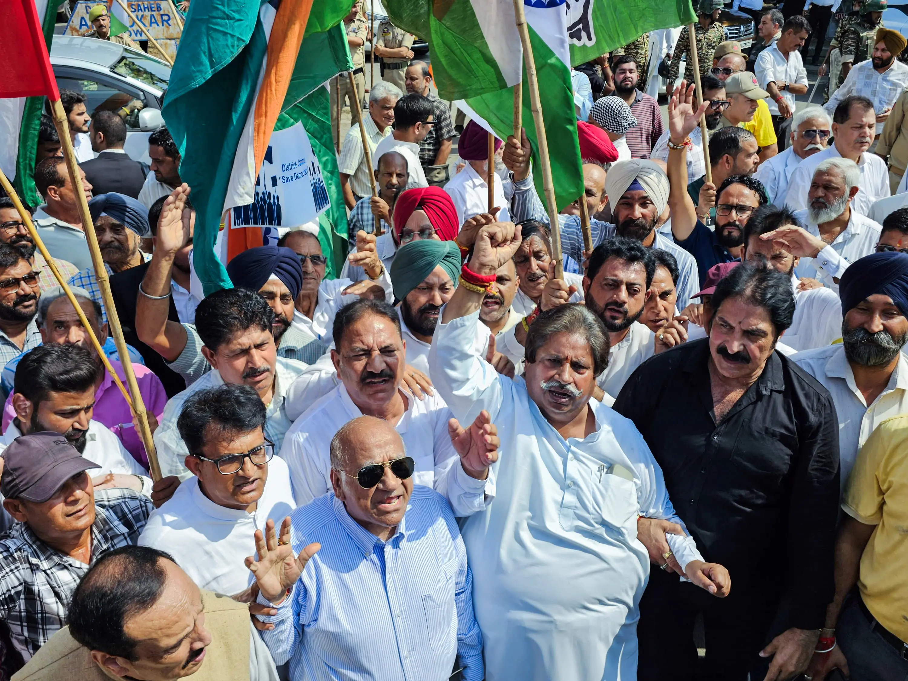 Congress intensifies nationwide protest; demonstrations held across J&K Congress intensifies nationwide protest; demonstrations held across J&K