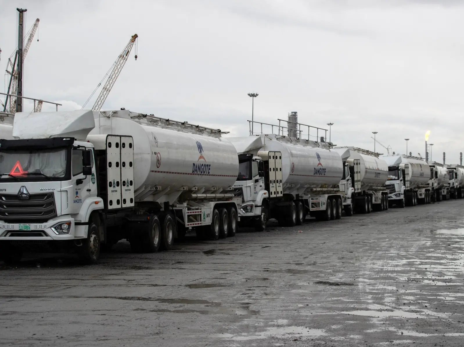 Nigeria govt rolls out 30-day NNPC petrol discount, insists it is not a subsidy Nigeria govt rolls out 30-day NNPC petrol discount, insists it is not a subsidy