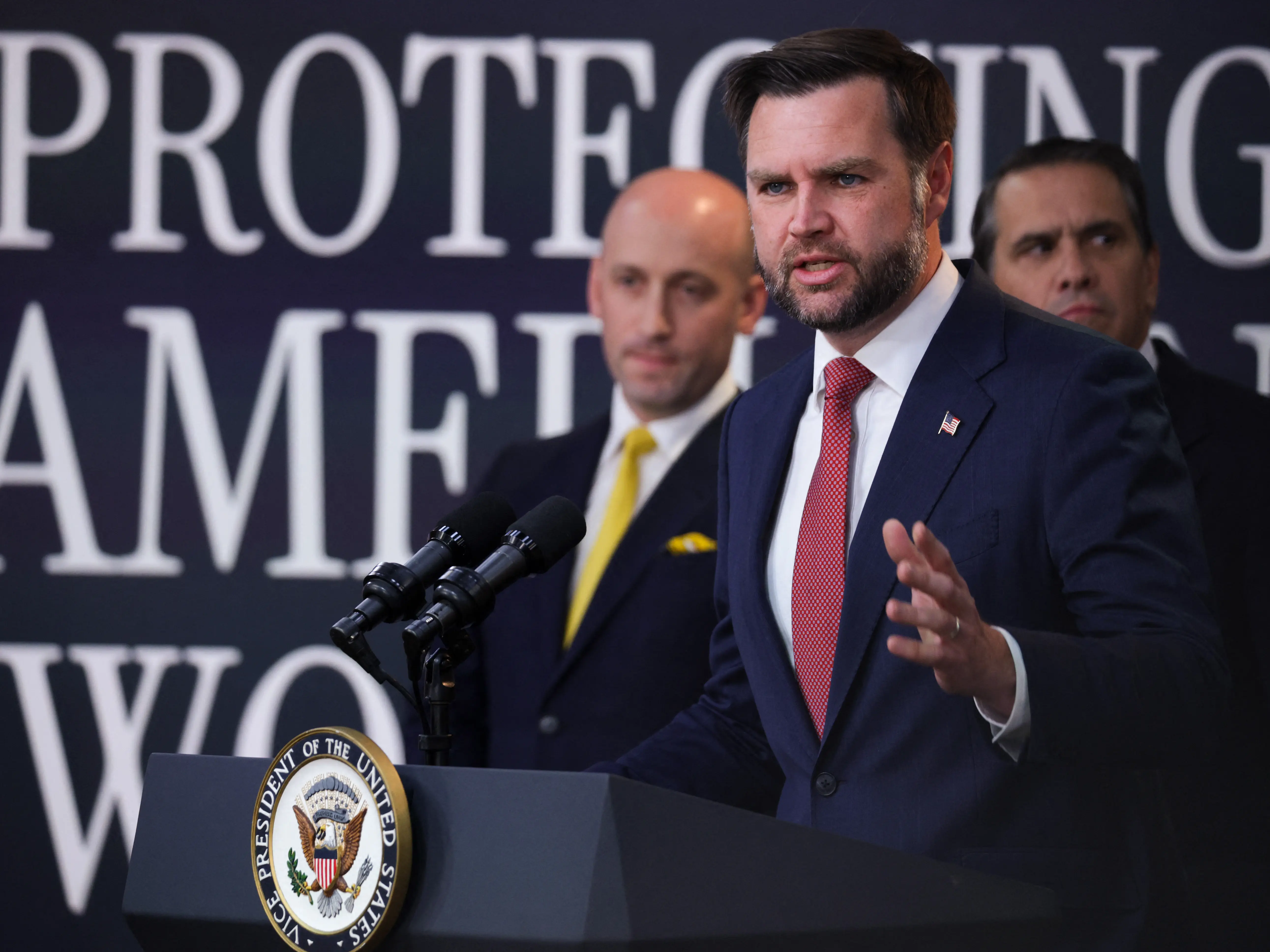 ‘Never-ending flow of cheap labour’: JD Vance hits back at Indian-origin Congresswoman over US green card curbs for major tech companies ‘Never-ending flow of cheap labour’: JD Vance hits back at Indian-origin Congresswoman over US green card curbs for major tech companies