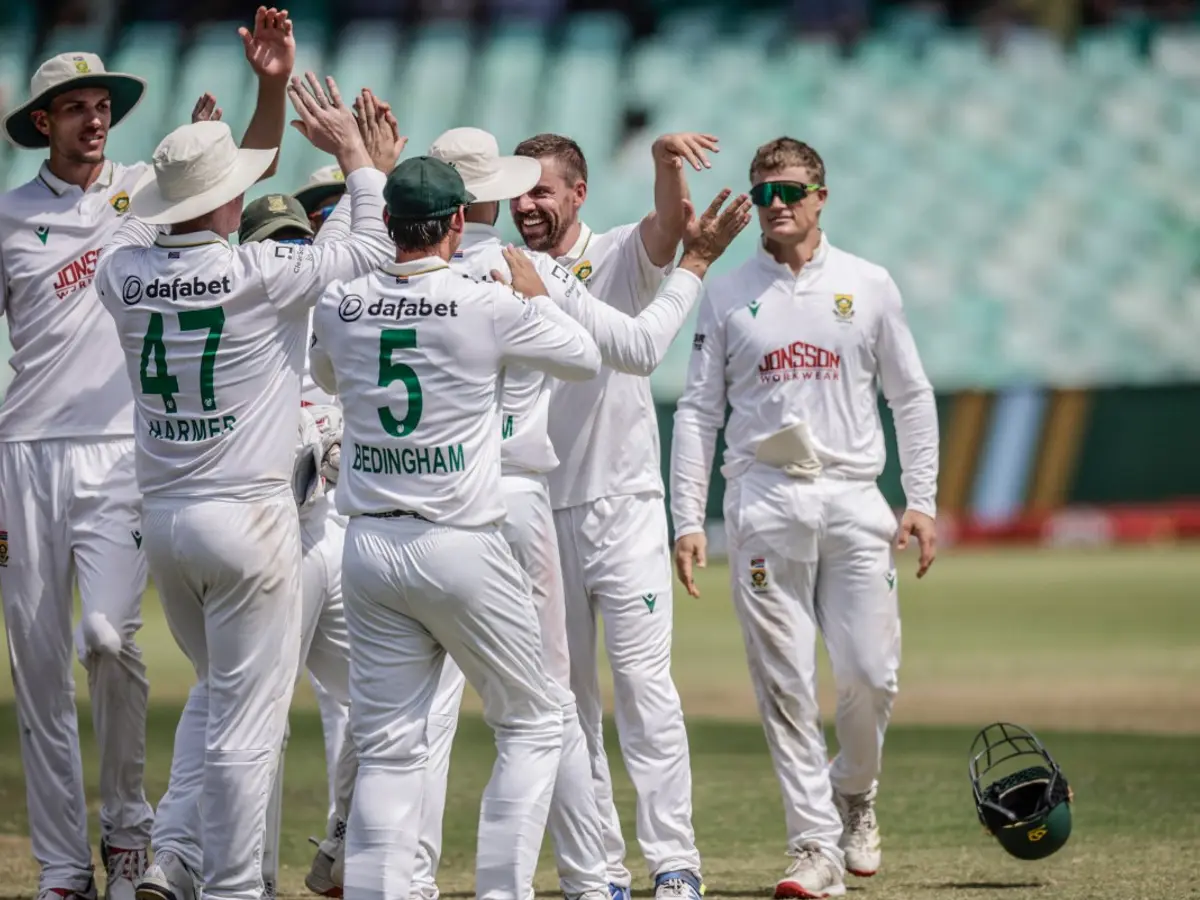 South Africa Pacers Restrict Australia to 187 for Six
