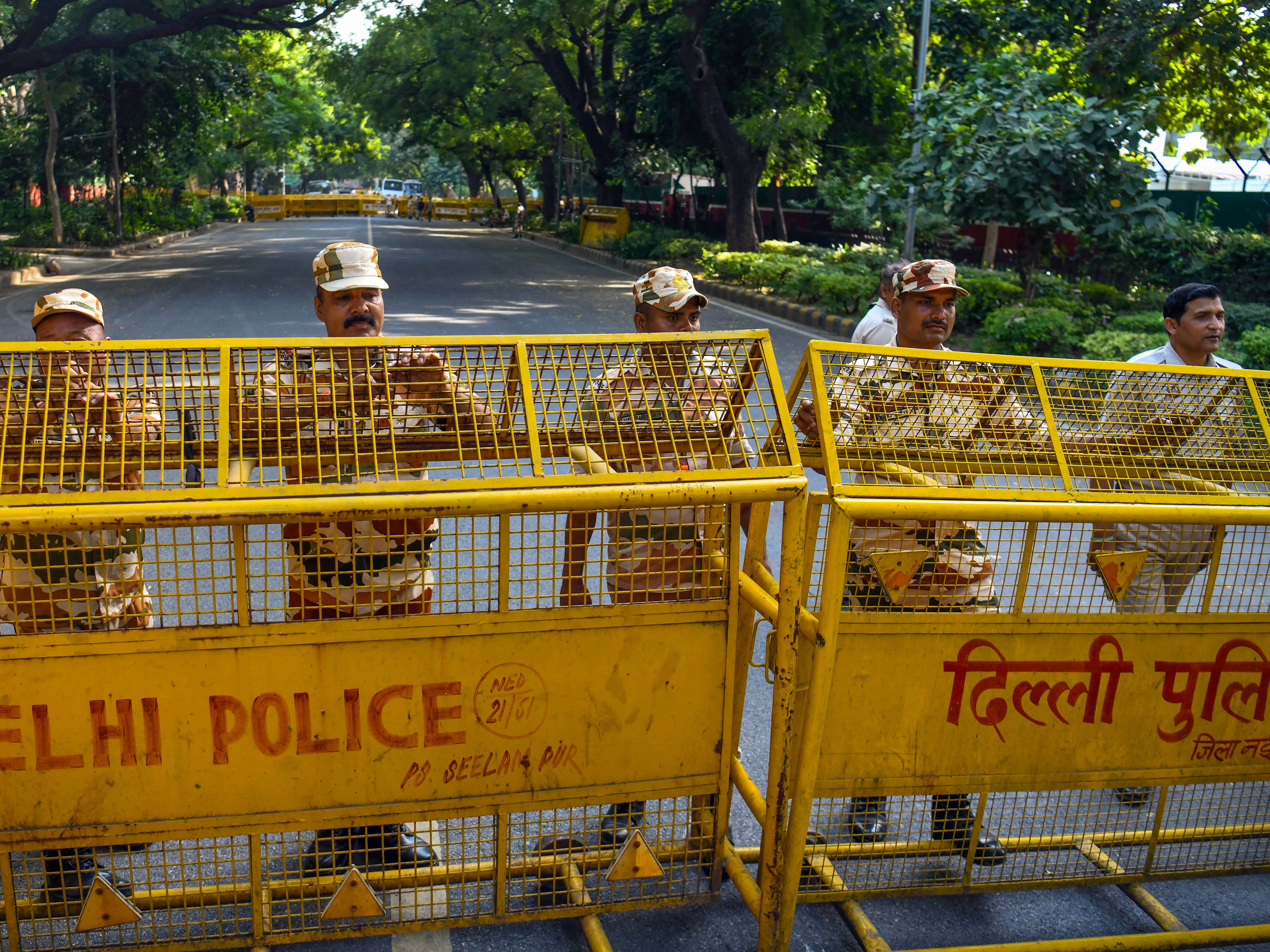 Delhi on high alert for CJP protest: Delhi police to use body cams to 'prove whether we did anything’; Pink Force, RAF, 35,000 personnel deployed Delhi on high alert for CJP protest: Delhi police to use body cams to 'prove whether we did anything’; Pink Force, RAF, 35,000 personnel deployed