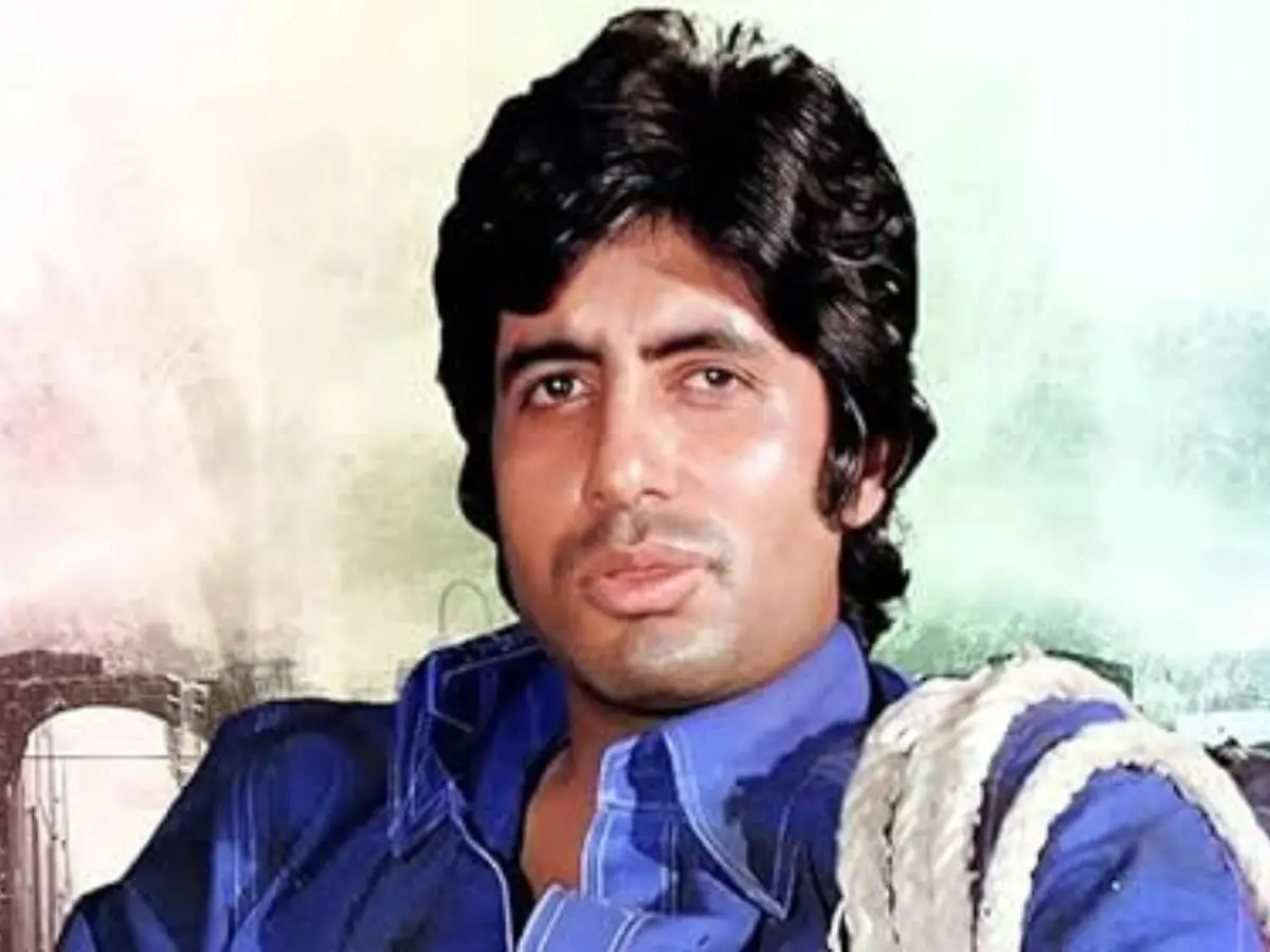 Vijay Kumar in Deewar