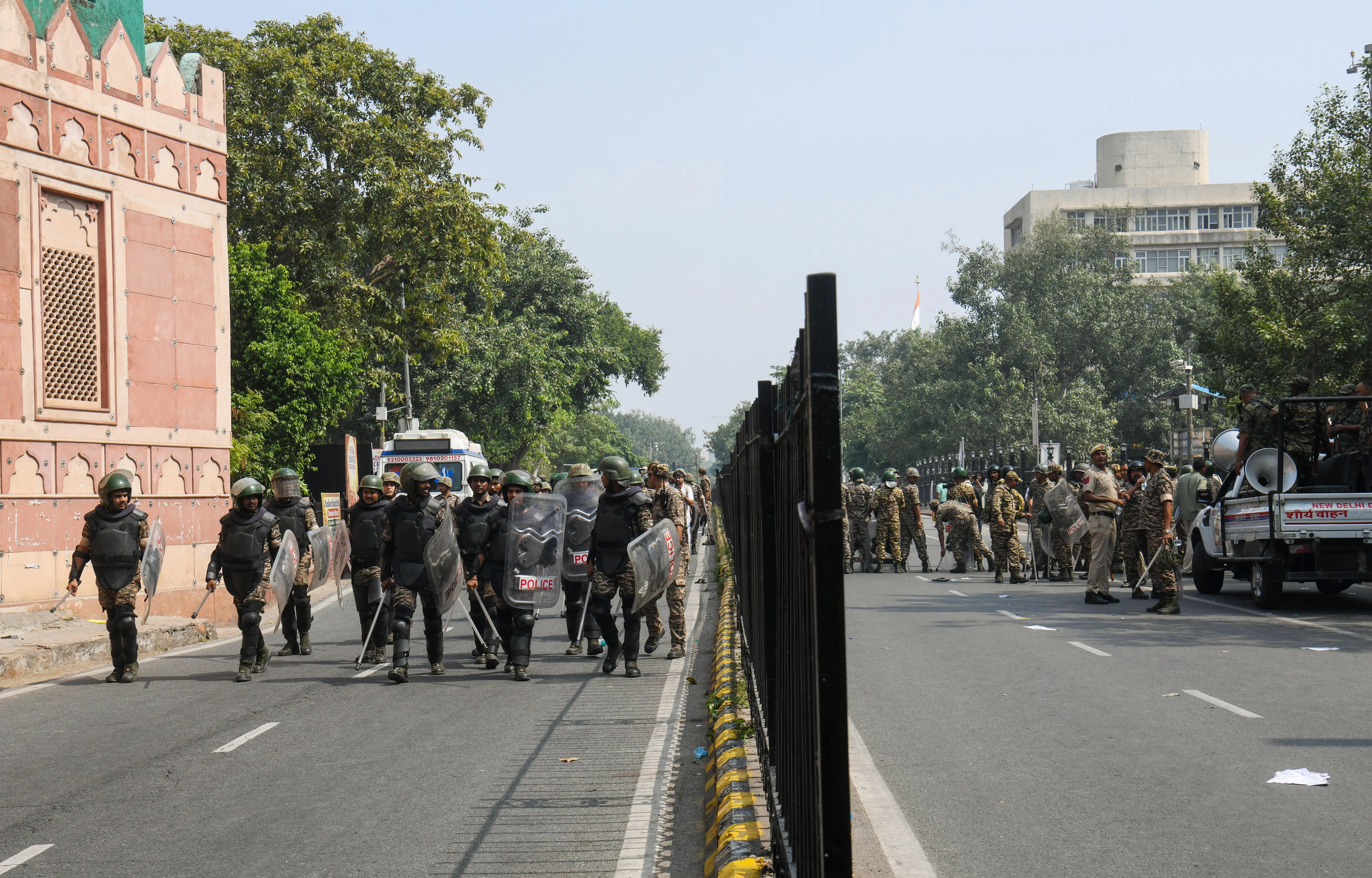 More than 70 roadblocks turn Central Delhi red on Google Maps amid CJP protest