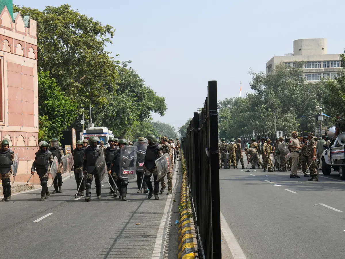 More than 70 roadblocks turn Central Delhi red on Google Maps amid CJP ...