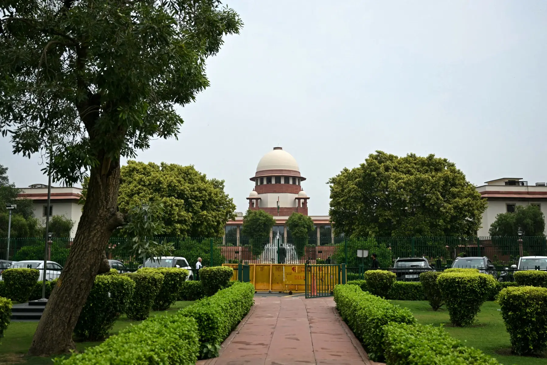 Delhi protest: SC to hear plea against opposition leaders’ detention in special Sunday sitting