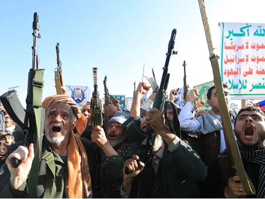 Houthis claim Riyadh airport attacks, Aramco strikes; issue fresh warning to airlines, travellers and workers