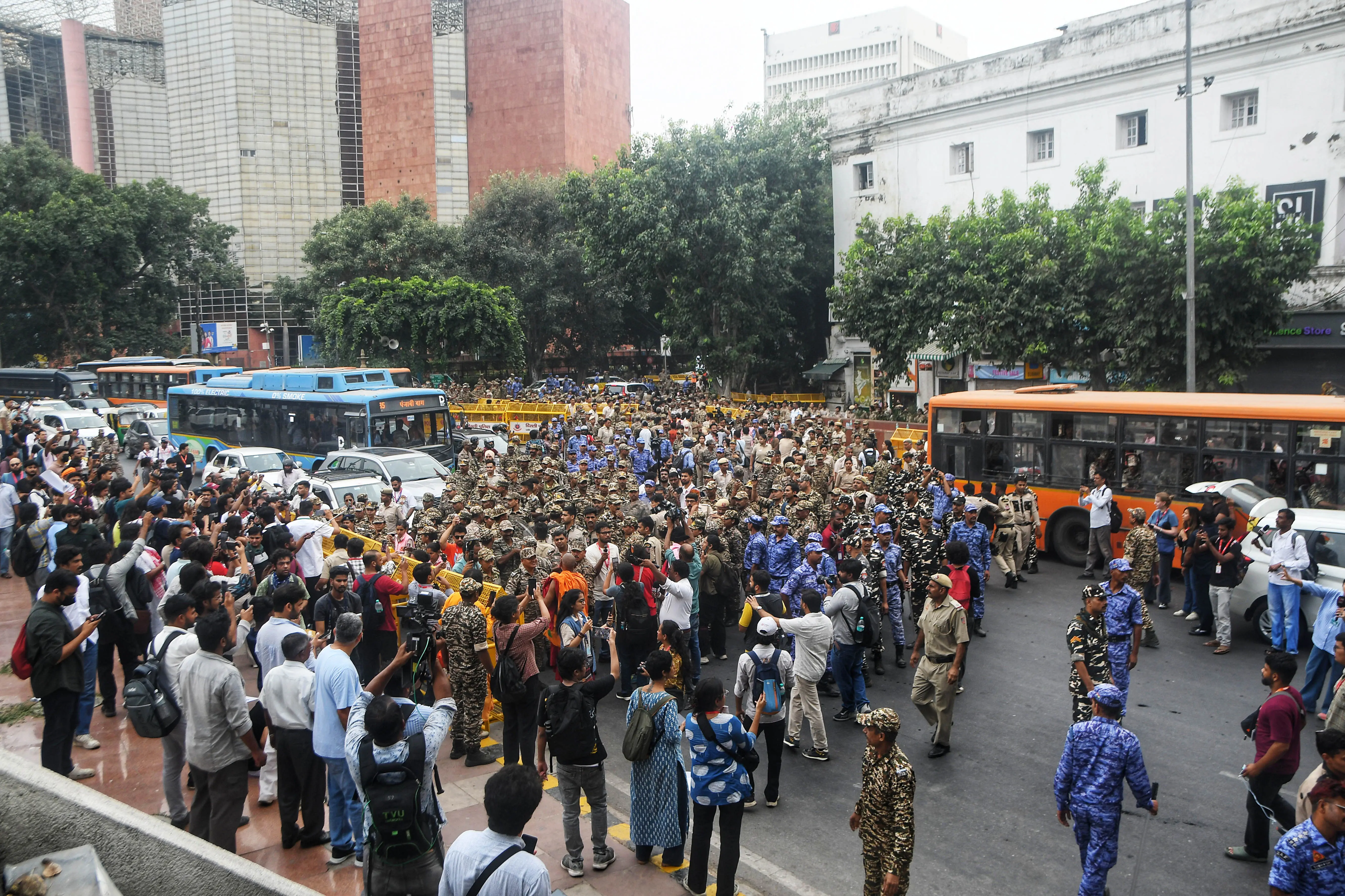 Delhi Metro shuts 6 stations, major traffic curbs imposed ahead of INDIA bloc protest: Check routes here