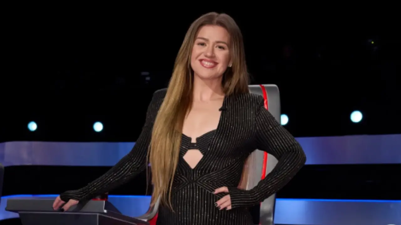 Kelly Clarkson’s ‘Pretty Woman’ moment: $15,000 singing bird controversy explained