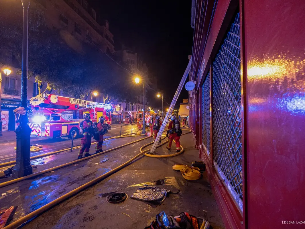 Massive fire destroys Paris's oldest covered food market; authorities investigating cause Massive fire destroys Paris's oldest covered food market; authorities investigating cause