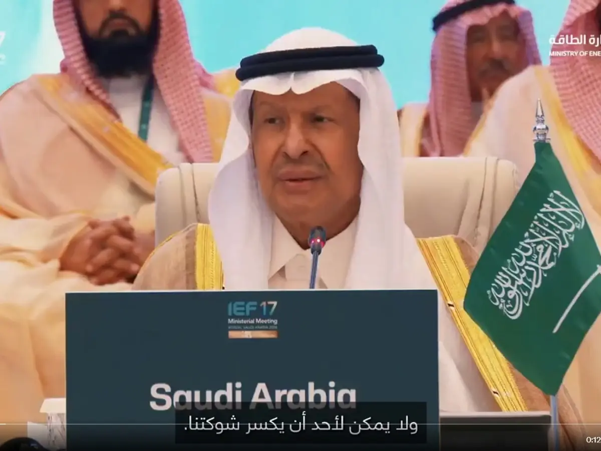 Saudi minister warns Houthis of 'equally serious' response