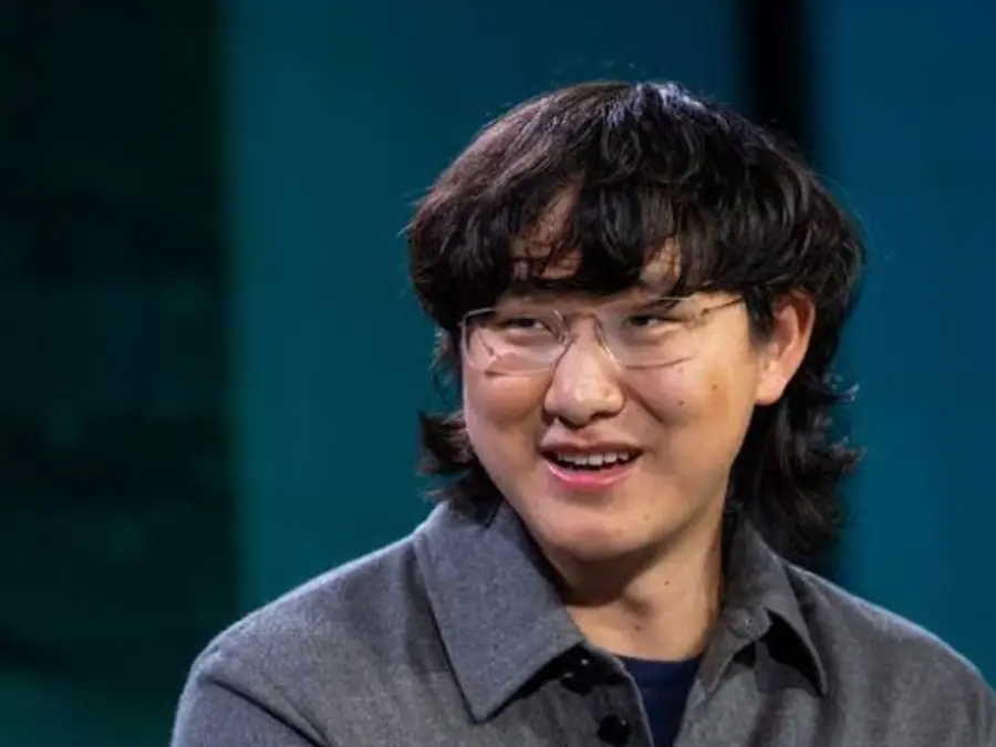 Use AI as your ‘second brain’: Meta AI chief Alexandr Wang’s message to young people
