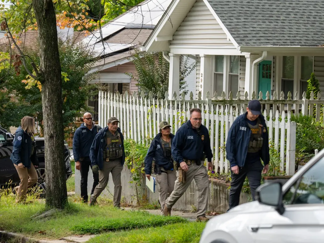 US federal agents raid Dem Rep Ilhan Omar’s home ahead of midterms US federal agents raid Dem Rep Ilhan Omar’s home ahead of midterms