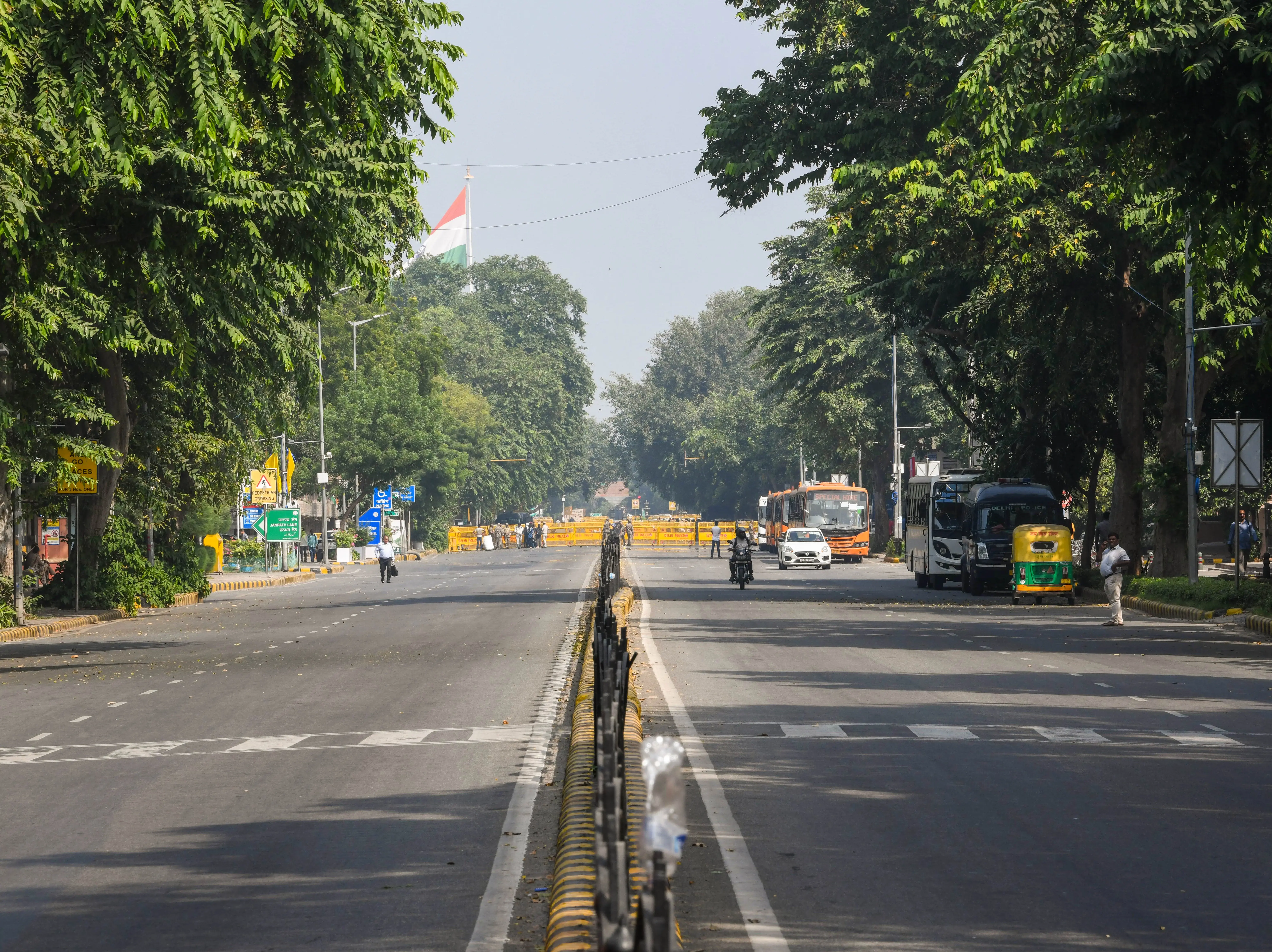 Jantar Mantar denotification to hit small businesses as shopkeepers fear 40% sales drop Jantar Mantar denotification to hit small businesses as shopkeepers fear 40% sales drop