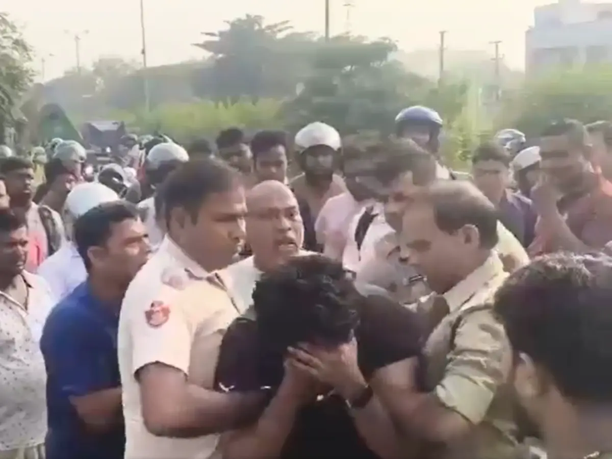 Out on bail in fatal Mercedes crash, 20-year-old arrested again for allegedly trying to run over people in Odisha Out on bail in fatal Mercedes crash, 20-year-old arrested again for allegedly trying to run over people in Odisha