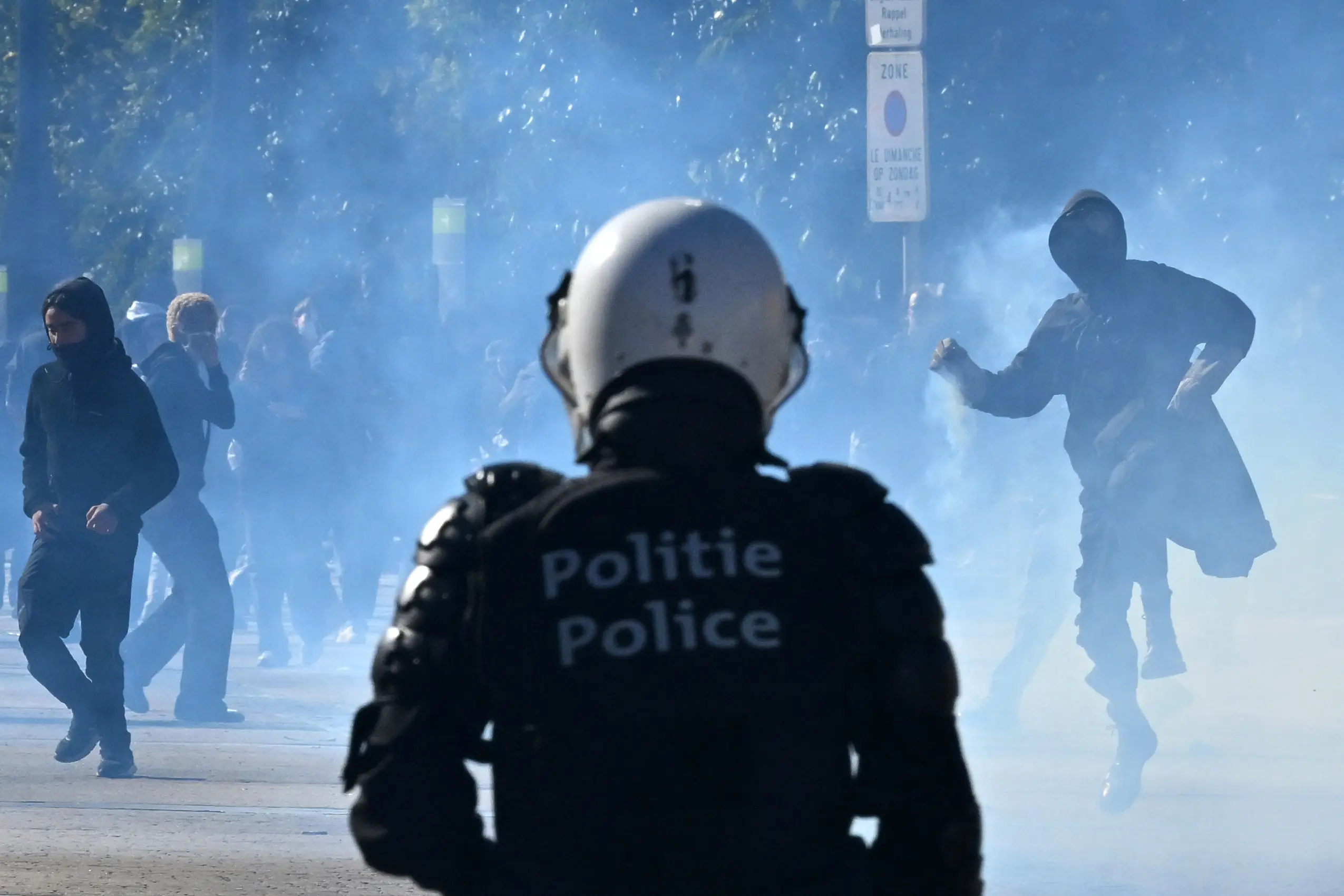 Where do people protest, and how close can they get to power?