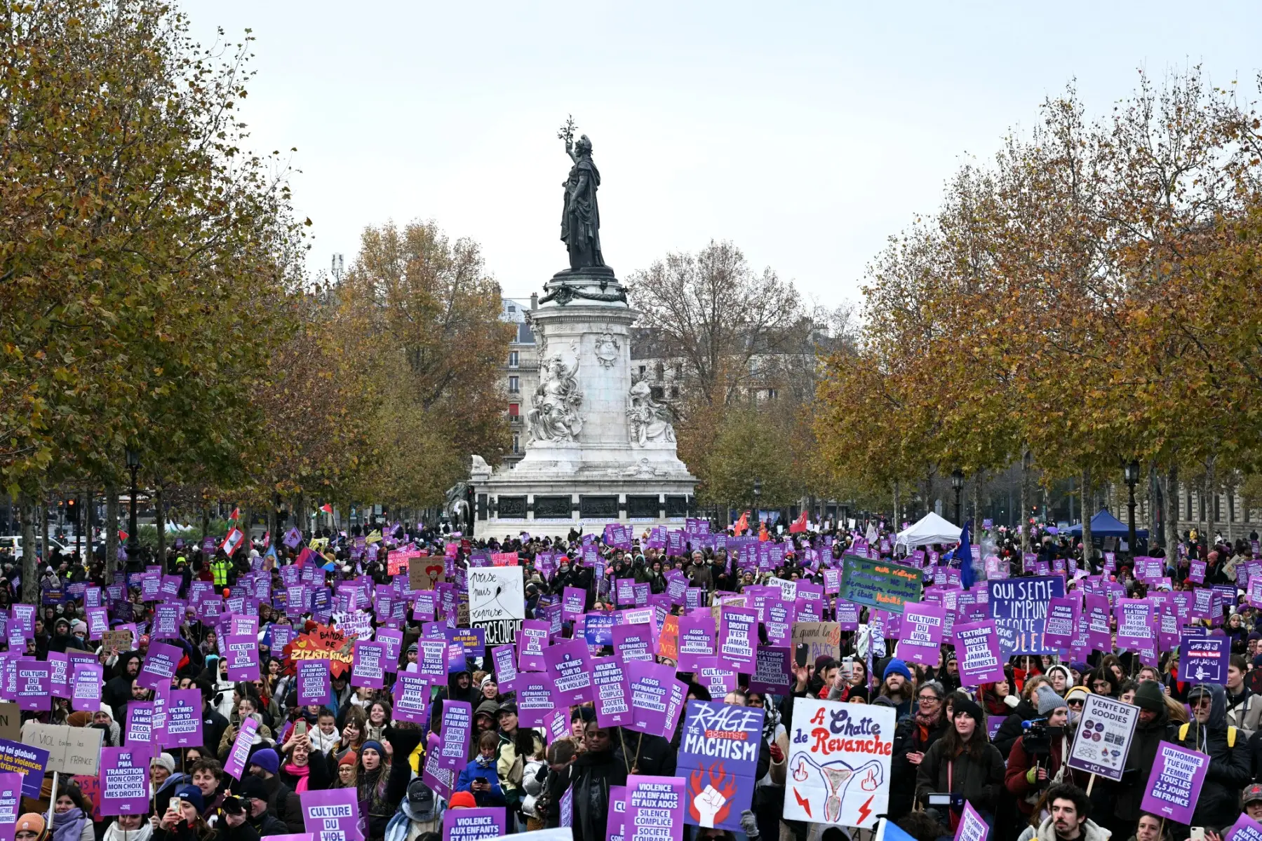 France: Place de la République and Place de la Concorde, Paris