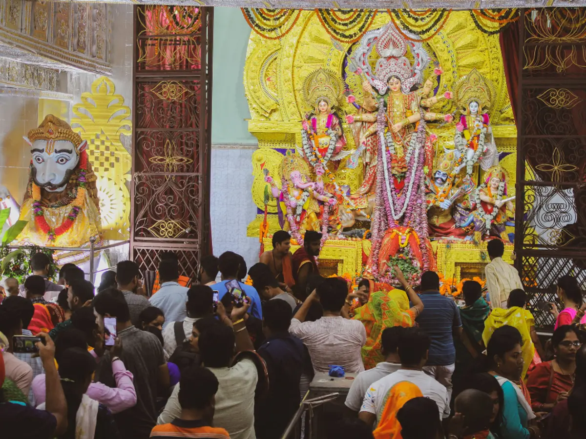 Durga Puja 2026 guide: Simple tips to make pandal hopping comfortable and ...