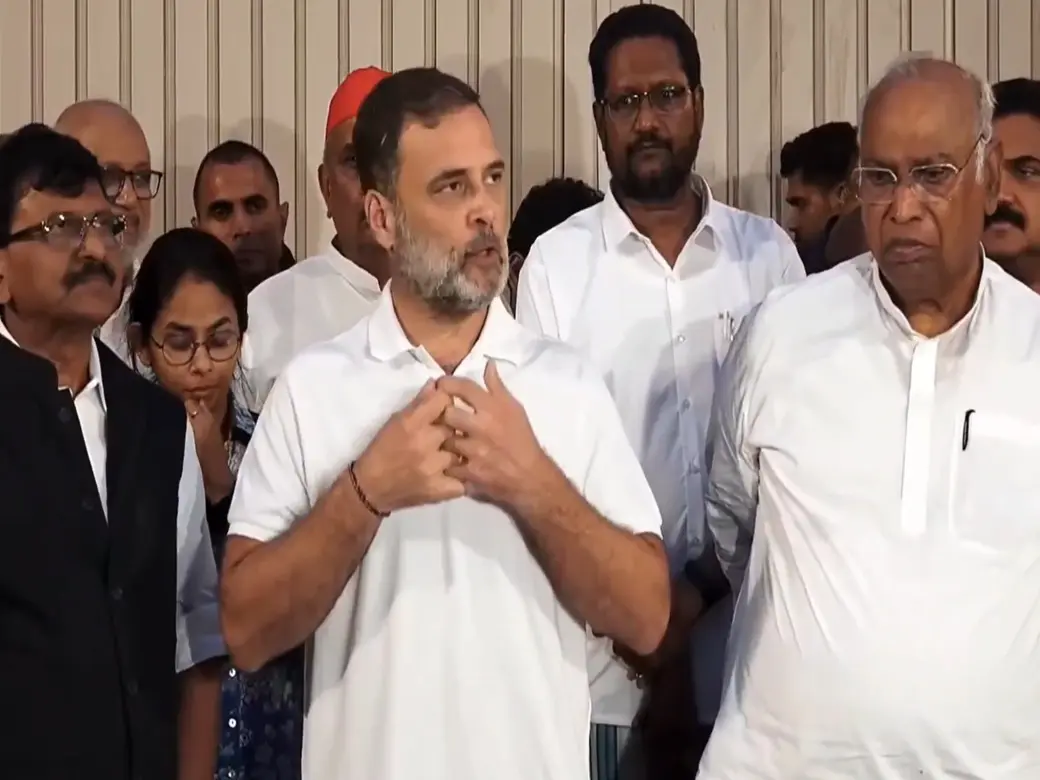 ‘Net is closing’ around PM Modi, Shah and Gyanesh Kumar: Rahul Gandhi after high tea meet with INDIA bloc leaders ‘Net is closing’ around PM Modi, Shah and Gyanesh Kumar: Rahul Gandhi after high tea meet with INDIA bloc leaders