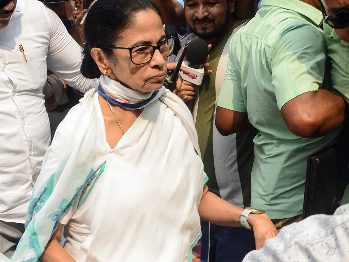Woman Detained After Knife Attempt Near Mamata Banerjee