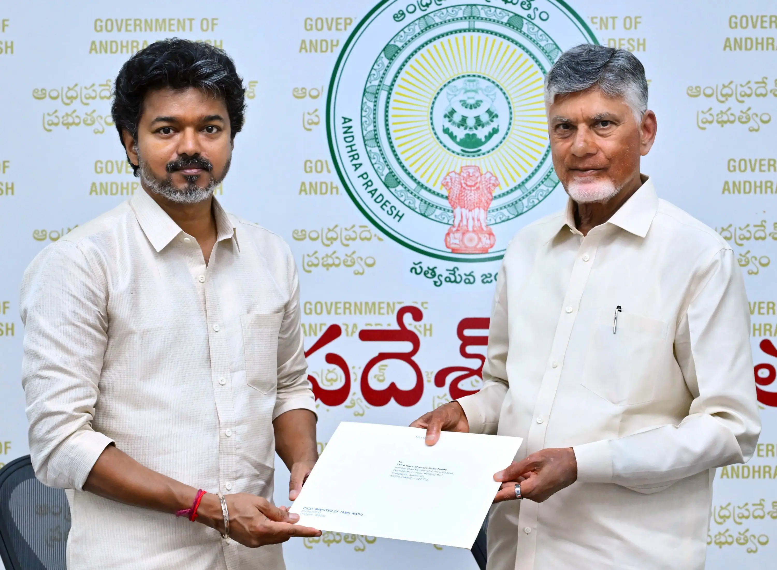 CMs Vijay-Naidu meet in Vijayawada, discuss water sharing, river-linking