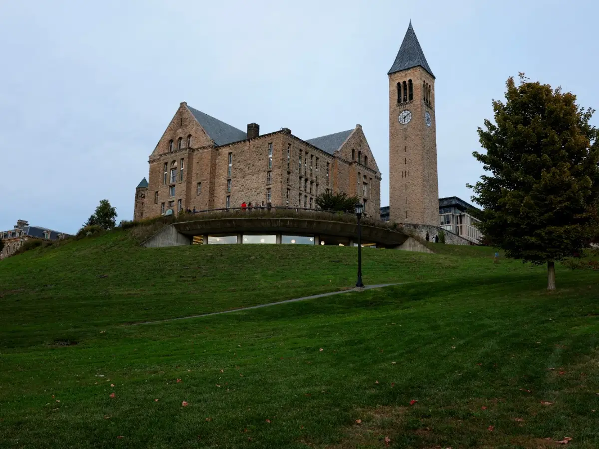 Die Cornell University setzt Studentenpartys wegen ...