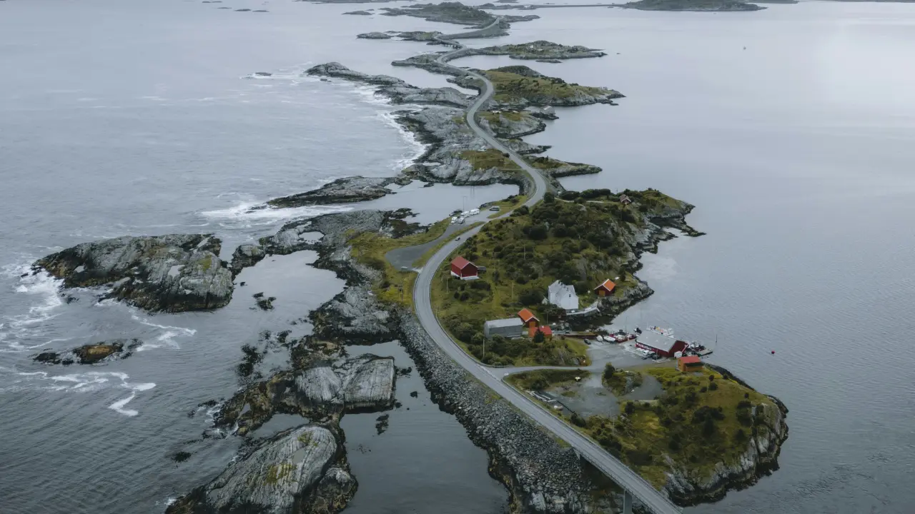Double earthquake hits Atlantic: Geophysicist warns US is next, and it could happen this week