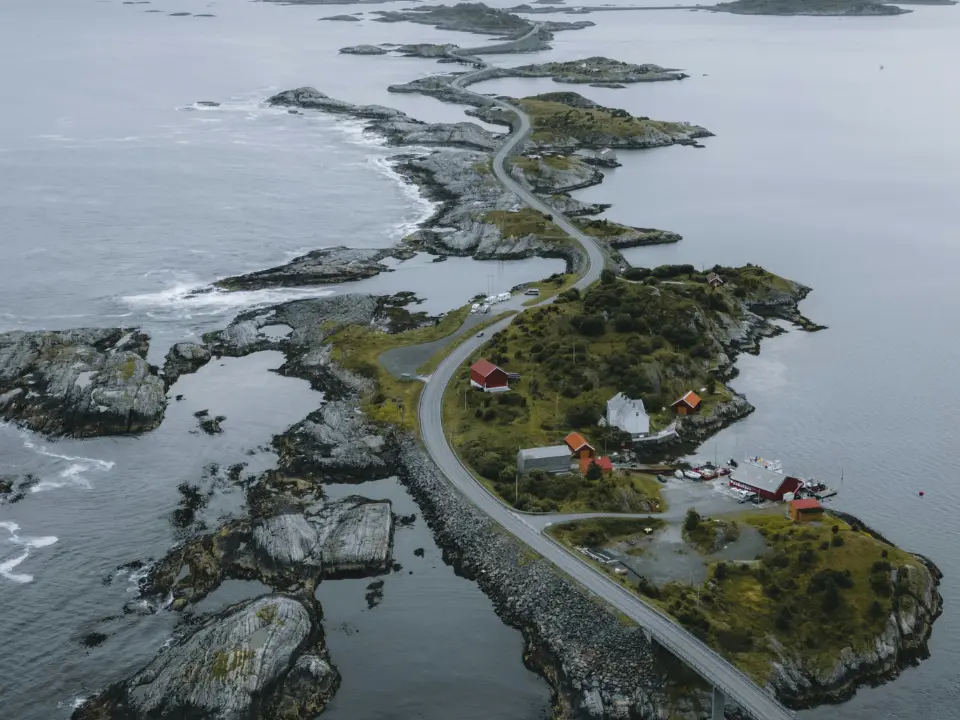 Double earthquake hits Atlantic: Geophysicist warns US is next, and it could happen this week Double earthquake hits Atlantic: Geophysicist warns US is next, and it could happen this week