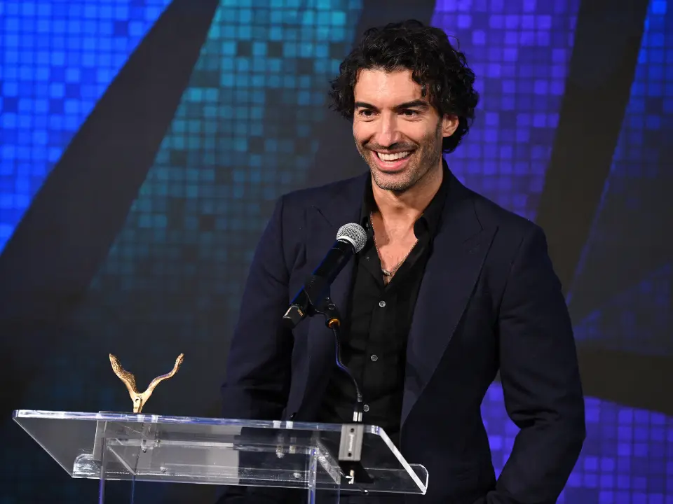 Justin Baldoni makes rare appearance with family after settling legal battle with Blake Lively Justin Baldoni makes rare appearance with family after settling legal battle with Blake Lively