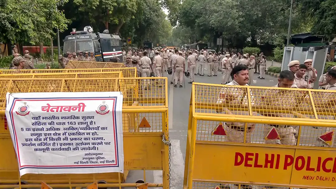 Supreme Court seeks Centre, Delhi Police response on Jantar Mantar's de-notification as protest site