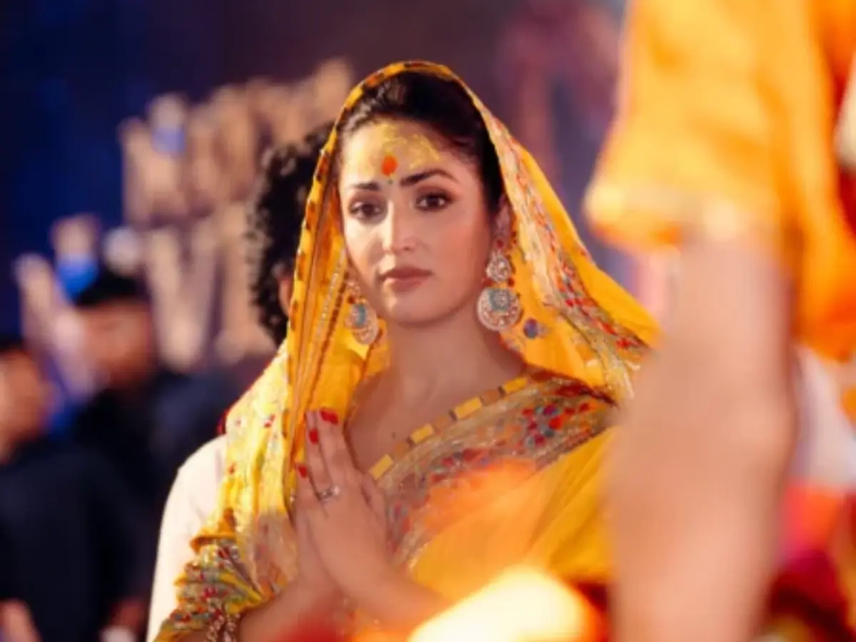 Yami Gautam seeks blessings at Ayodhya’s Ram Mandir ahead of Nayyi Naveli release Yami Gautam seeks blessings at Ayodhya’s Ram Mandir ahead of Nayyi Naveli release