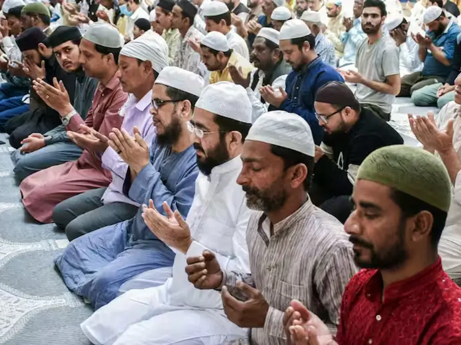 Kashmir scholars oppose Waqf Board’s common 'khutbah' proposal, allege political interference in mosques