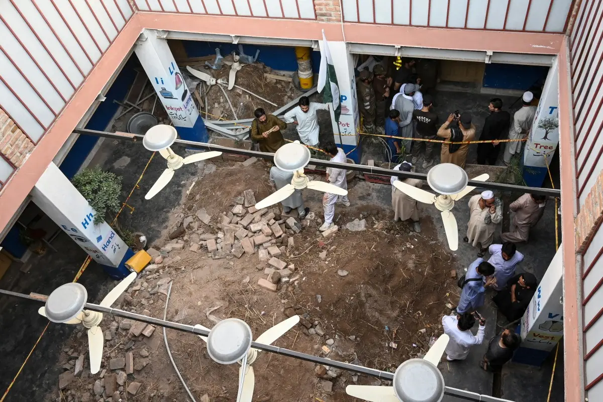 Dilapidated school building collapsed under students' weight, police say