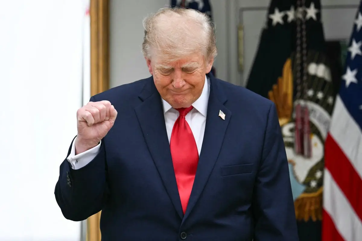 Was Trump in danger at Alaska rally? Viral video shows Secret Service agents reacting