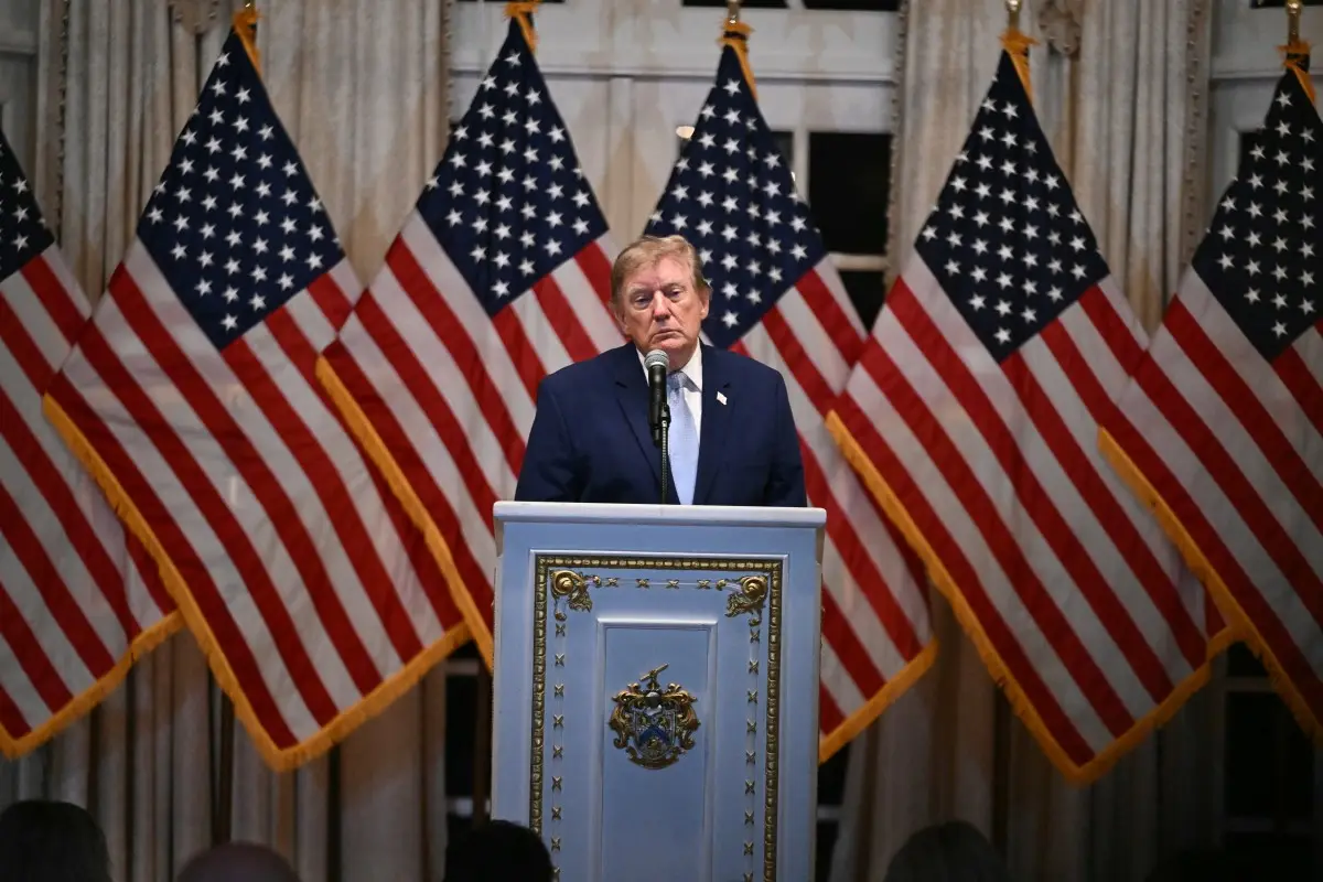 US Midterms: Trump doubles down on $5,000 dividend as economists call it a 'half-baked political scheme'. Can a Republican win guarantee it?