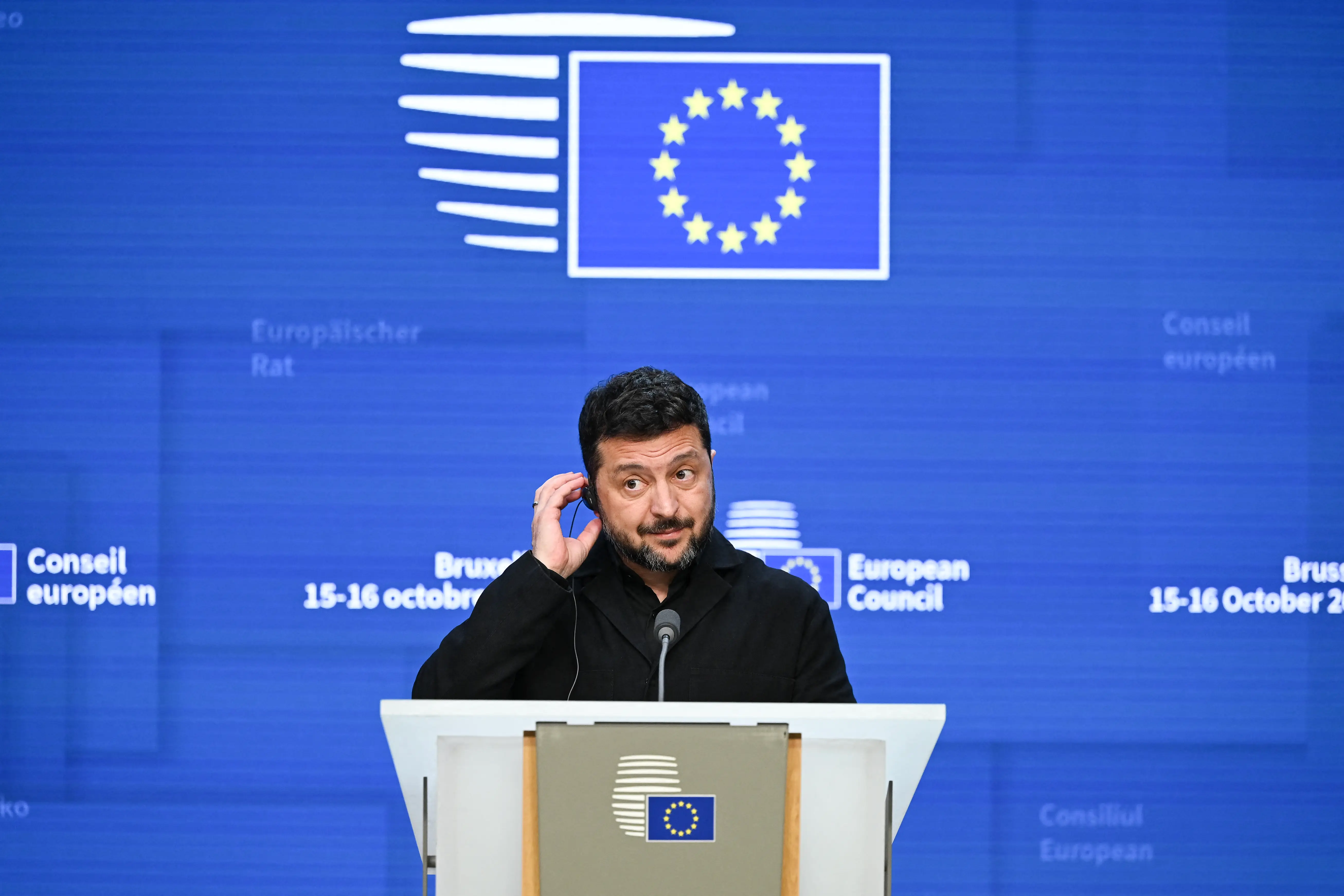WATCH | Zelensky gives cheeky response when asked if Trump is making him a scapegoat ahead of US midterms