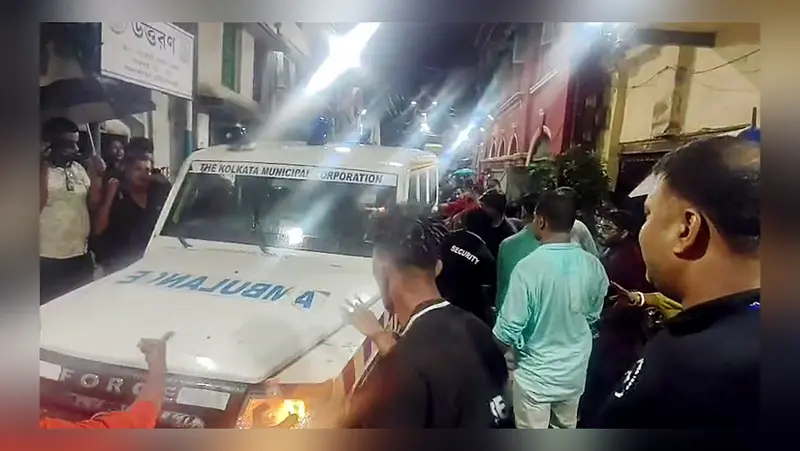 At least 17 killed in stampede-like situation after part of Kolkata Durga Puja pandal collapses At least 17 killed in stampede-like situation after part of Kolkata Durga Puja pandal collapses