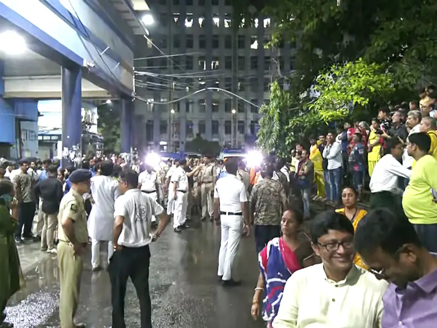 Kolkata Durga Puja stampede: PM Modi announces Rs 2 lakh ex-gratia for kin of dead, Amit Shah to visit injured