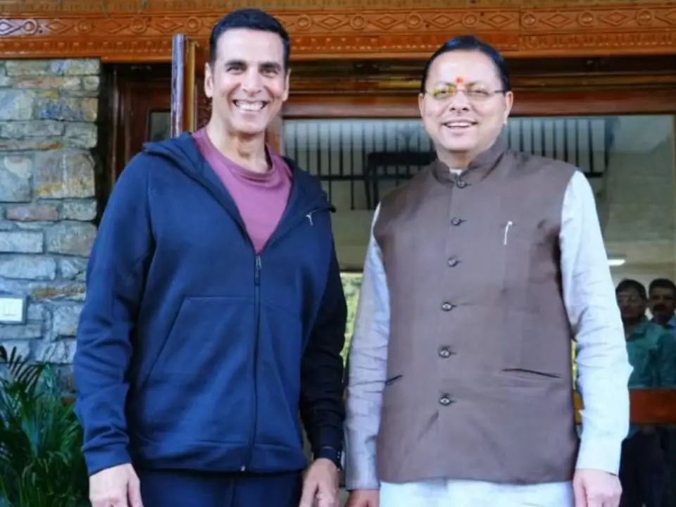 Akshay Kumar meets Uttarakhand CM amid ongoing shoot for Anees Bazmee’s comedy film Akshay Kumar meets Uttarakhand CM amid ongoing shoot for Anees Bazmee’s comedy film