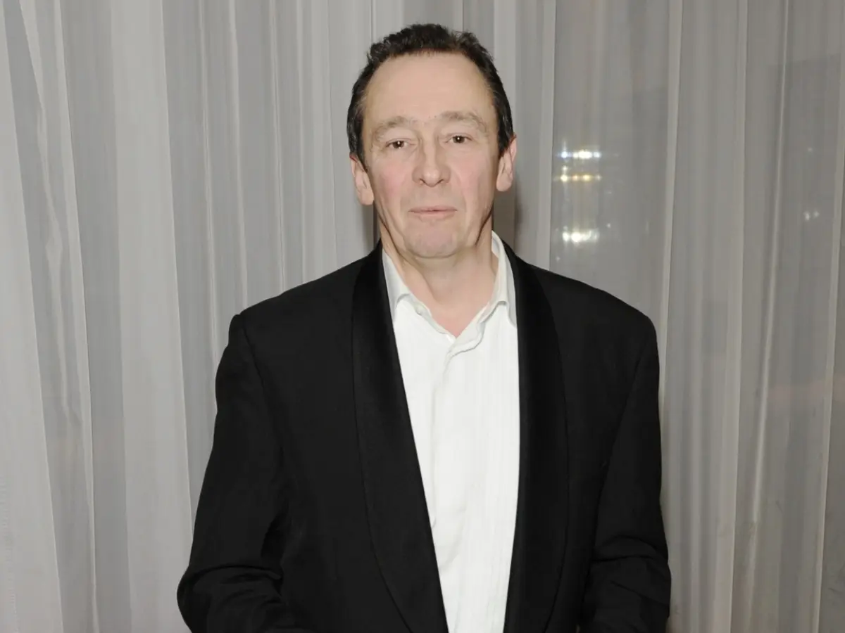 Paul Whitehouse attacked and mugged at London cash point while getting wife’s medication