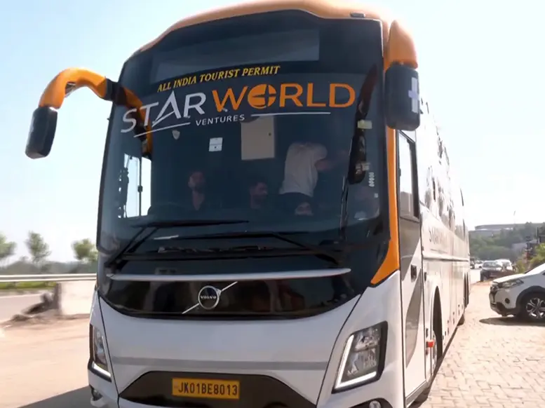 Stones, bricks hurled at J&K-bound bus in Haryana; Omar Abdullah urges action Stones, bricks hurled at J&K-bound bus in Haryana; Omar Abdullah urges action