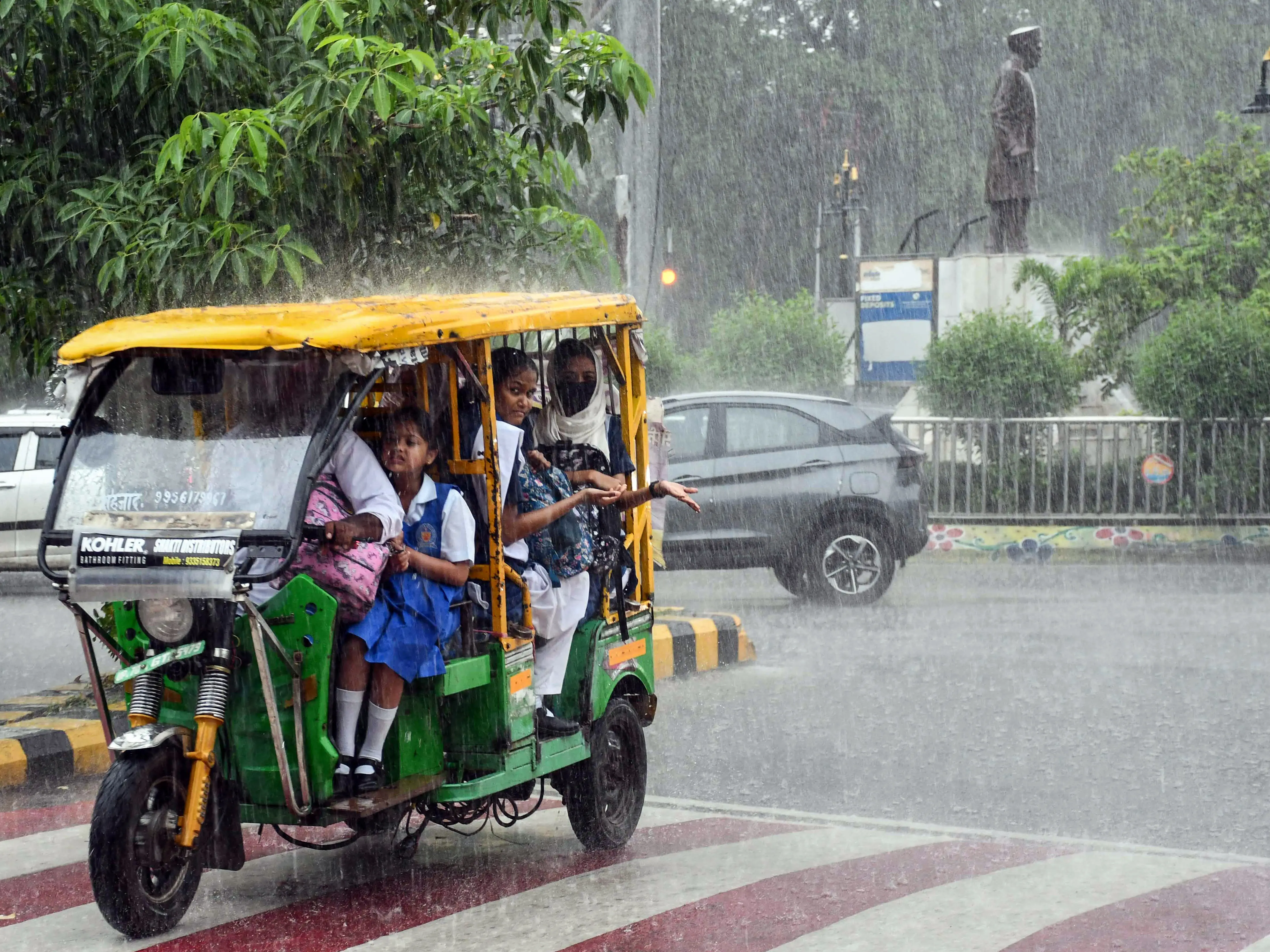 2.5 lakh cap, 4-passenger limit: What is Delhi's new e-rickshaw draft policy 2.5 lakh cap, 4-passenger limit: What is Delhi's new e-rickshaw draft policy