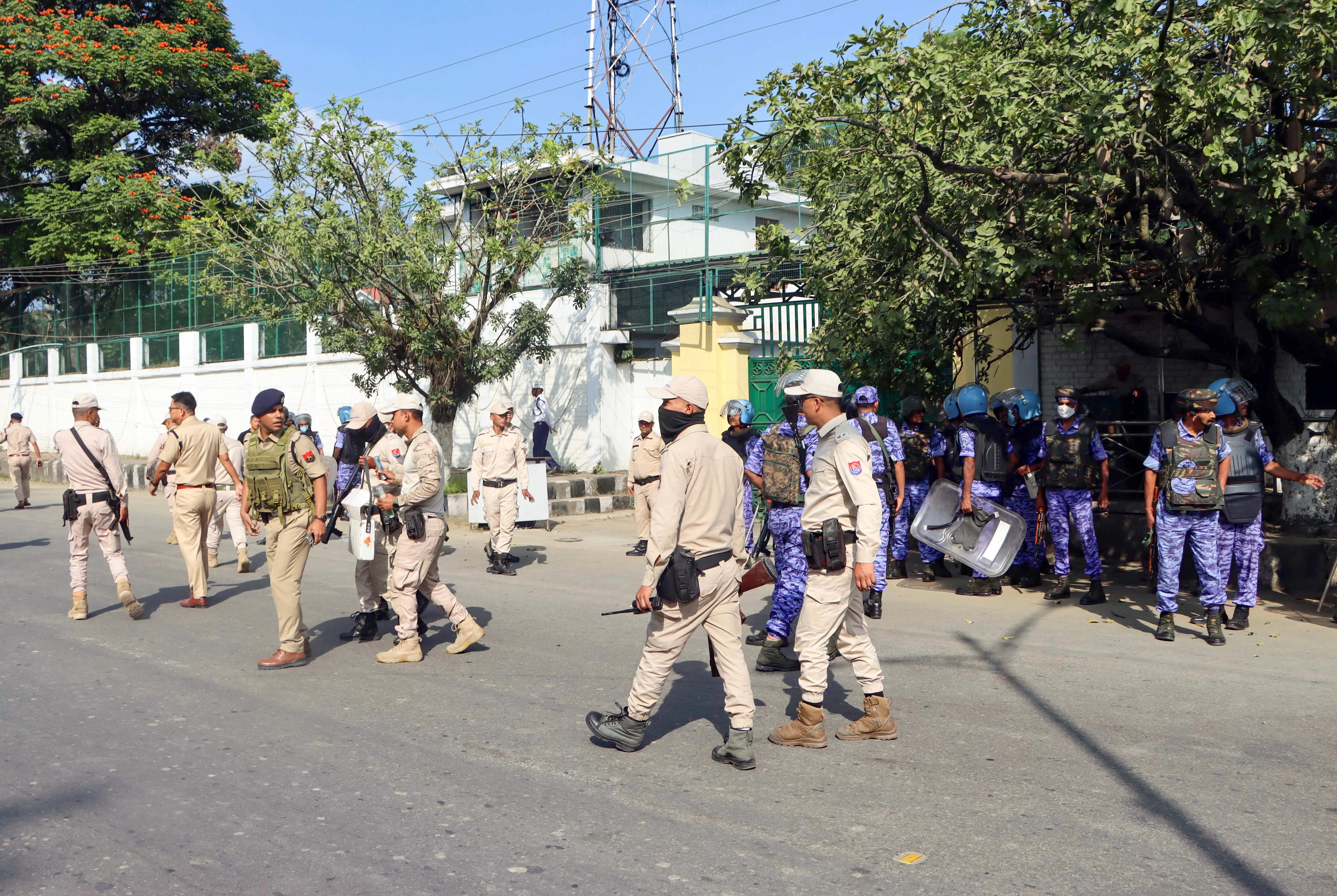 Four killed in fresh Manipur violence, locals take bodies to CM's residence