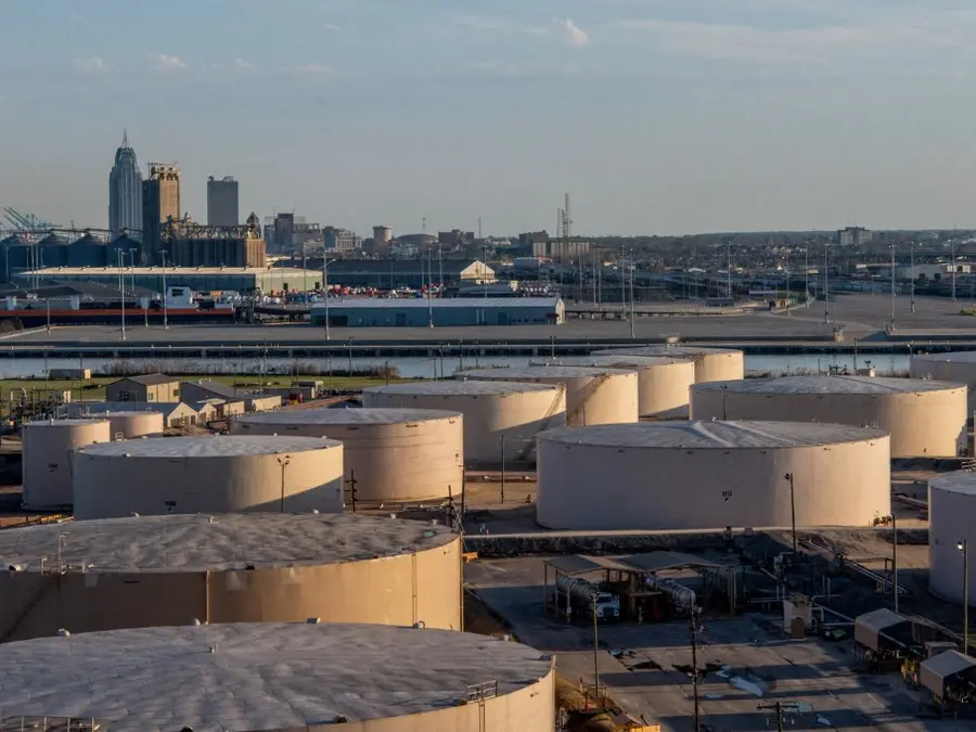 Oil prices retreat from 5-month high after Trump eases Russian fuel sanctions