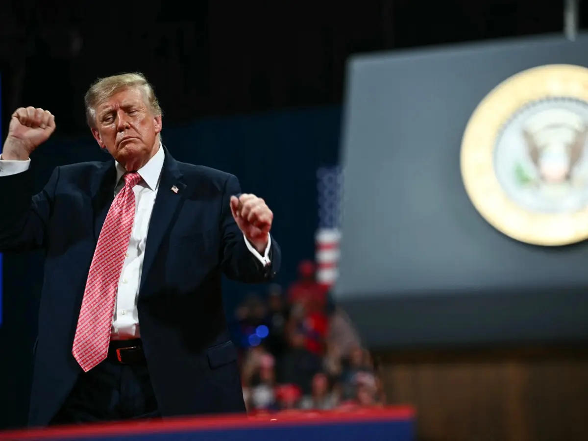 „Ich werde das hier nicht zulassen“: Trump intensiviert in Kansas seinen ...